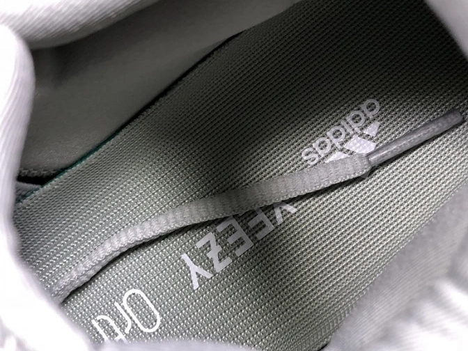 Adidas v2 Salt 700 Boost Yeezy EG7487 0818